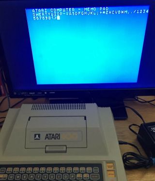 Atari 400 Computer AV Mod.  W/ power supply,  cables and game cart.  Great 3