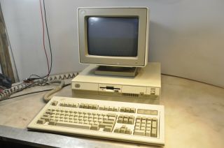 Ibm Ps/2 Model 30 286 Vintage Desktop Pc W/ Crt Monitor & Keyboard