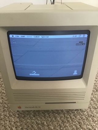 Apple Macintosh Se 30 Desktop Computer - M5119 - Below.