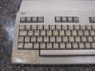 Vintage Commodore 128 C128 Personal Computer - No boot 2