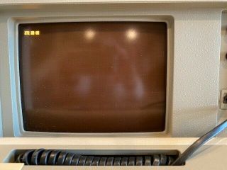 IBM 5155 Integrated Screen 1981 Near with Carry case 3