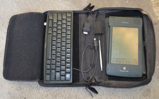 Vintage Apple Newton Messagepad 2000 W/ Keyboard Adapter Case &