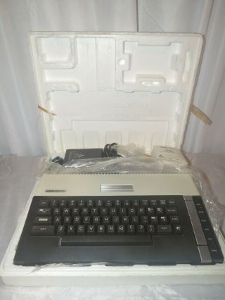 Atari 800xl Computer Console,  Power Supply & Video Cable,  Powers Up