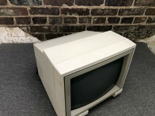 Commodore 1084S - P Computer Monitor 5