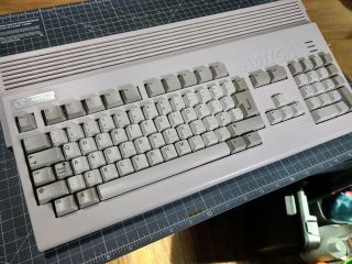 Commodore Amiga 1200 - A1200 - Recapped And
