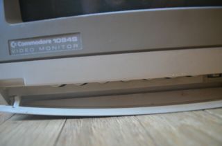 Commodore Amiga 1084S Monitor 5