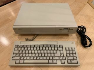 Amiga 1000 Computer Ntsc And 100