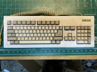 Commodore Amiga 2000 Keyboard (5 Pin Din Connector) -