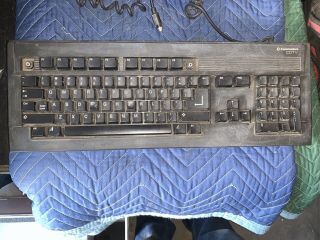 Commodore Amiga CDTV Keyboard BLACK 3