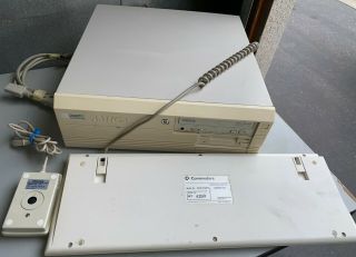 Commodore AMIGA 4000/040 Phase 5 Cybervision 64,  9 MB RAM,  3 HDs 3