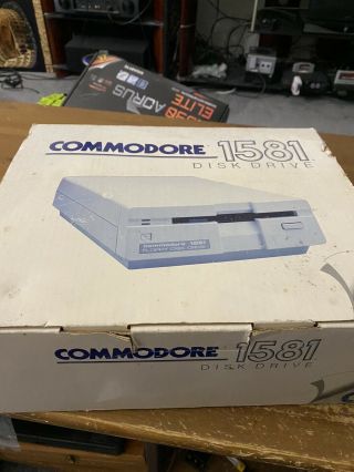 Commodore 1581 disk drive With Box 2
