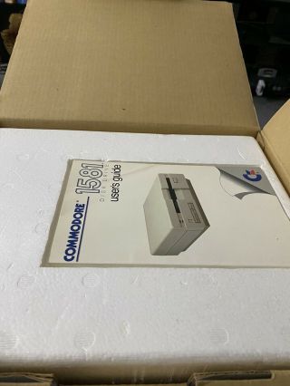 Commodore 1581 disk drive With Box 4