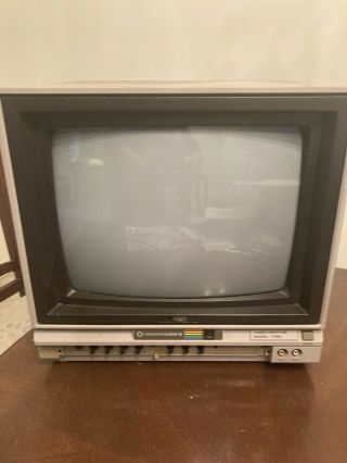 Commodore 1702 Monitor - - Retro Gaming