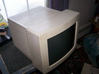 Apple Macintosh M0401 13 " High Resolution Rgb Color Monitor With Cable