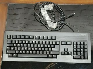 Commodore Amiga Cdtv Keyboard Cd - 1221,  Kkq - E94yc,  364351 - 01