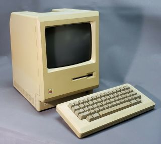Apple Macintosh 128k M0001 Computer And Keyboard Powers - Up Very Overall