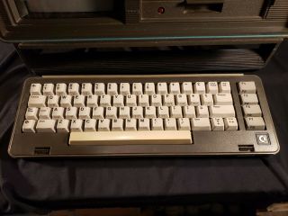Commodore SX 64 Computer Keyboard Mini Monitor 10/1984 Parts 25500 SX64 2