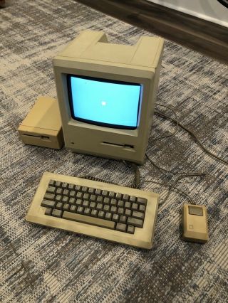 First Macintosh 128k M0001 Week 12 1984 7616