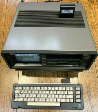 Commodore Sx - 64 (executive 64) With 5 " Color Crt