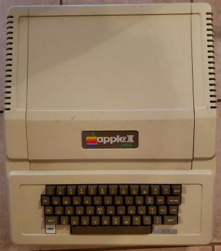 Apple Ii Plus With 2 Cards,  No Power - A2s1048