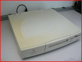 Apple Macintosh Performa 6116cd Computer - Model: M1596