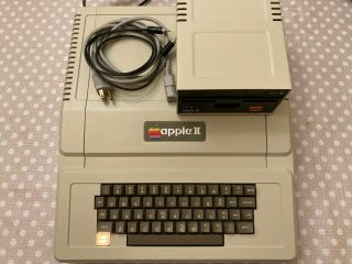 Apple Ii Plus W/ Disk Ii Drive & Cables In &