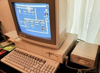 Commodore Amiga 1000 Computer In E X C E L L E N T,  Complete Set