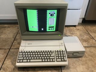 Apple Iie Platinum W/ Colormonitor Iie Monitor Mouse 5.  25 Disk Drive