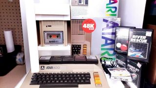 Atari 800 Home Computer With Tape Reader 410 With 8 Games