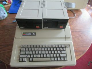 Vintage Apple Iie Computer With 2 Disc Drives