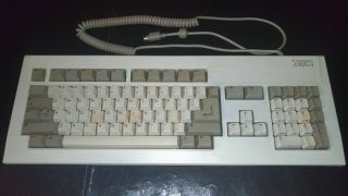 Commodore Amiga A4000 Keyboard Model Kpr - E94yc