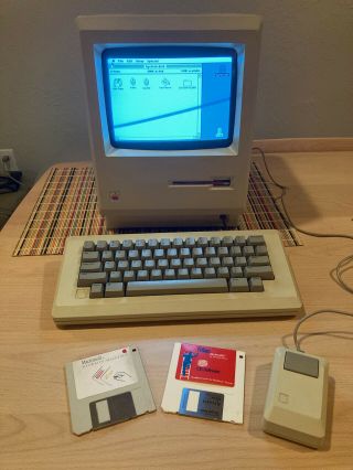 First Gen Macintosh Mac128k M0001 Computer Keyboard & Mouse