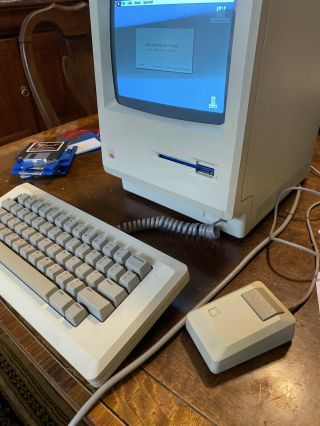 Macintosh Mac Plus 1mb M0001a Computer W/ M0110a Keyboard & M0100 Mouse