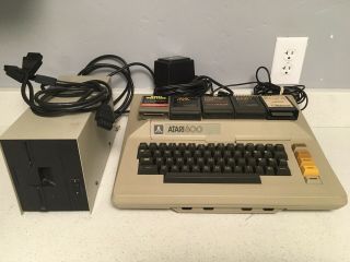 Atari 800 Computer Keyboard Floppy Disc Reader Power Cord With 5 Game Cartridges