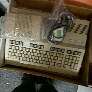 Commodore 128 Computer.  In the Box.  All set up. 4