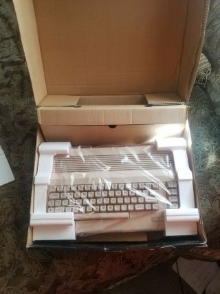 Commodore 64C Computer 2