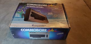 Commodore 64 computer in - with box 6