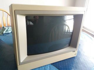 Apple 2 E Monitor A2M2056 Made in Japan,  Great Shape 2