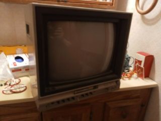 1983 Vintage Commodore Model 1702 Video Monitor