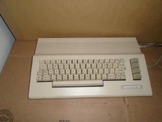 Commodore 64C Personal Computer 2