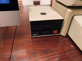Apple IIe (2e) Computer (2S2064),  Monitor III (A3M0039),  Stand,  2 Drives 6