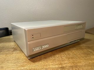 Commodore Amiga 2000 2