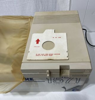 Commodore 1571 Disk Drive w POWER CORD,  COVER,  AND BOX READ DESC 2