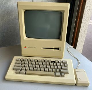 Macintosh Mac Plus 1mb M0001a Computer W/ M0110a Keyboard & M0100 Mouse