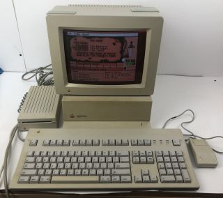 Vintage Apple Iigs Computer Color Rgb Monitor Keyboard Bus Mouse