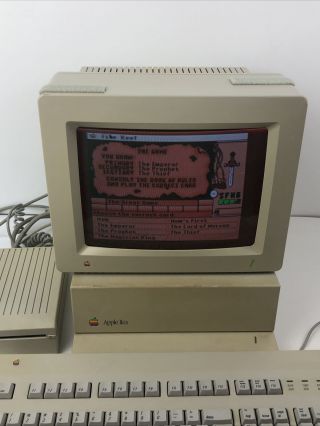 Vintage Apple IIGS Computer Color Rgb Monitor Keyboard Bus Mouse 2