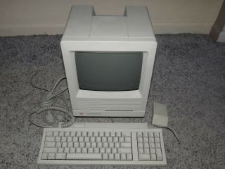 Apple Macintosh Se/30 M5119 32meg Memory,  700mb Hd,  Recapped Signed Case