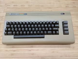 Commodore 64 Computer Cleaned,  and 10,  Hours W/ SID,  Box,  Cables 3