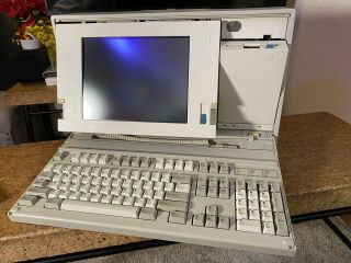 IBM P70 - PS/2 Personal System 2 - 386 CPU,  60 MB ESDI HDD,  - 8573 - 061 5