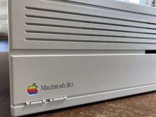 Vintage APPLE MACINTOSH Mac IIci Computer 8MB 80 SCSI HD M5780 2